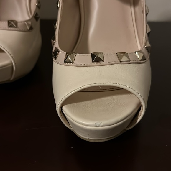 Wild Diva Lounge shoes | Studded Open-toe Stilettos size 7 - Picture 4 of 5